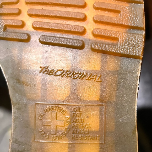 Women’s Purple Patent Leather Dr Martens - Picture 5 of 9